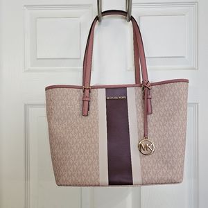 NWT Michael Kors Medium Jet Set Tote
